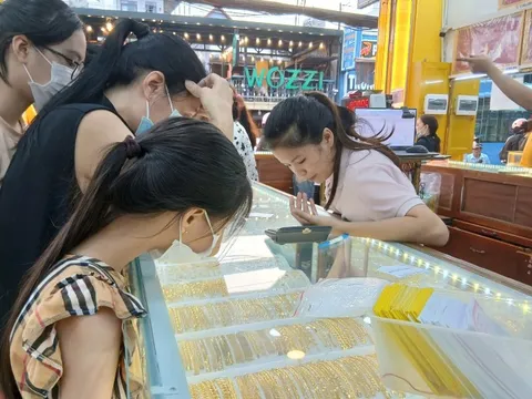 Giá vàng hôm nay 14-2: Tăng mạnh trở lại