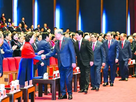 Đất nước sang trang nhờ ngọn gió Đổi mới