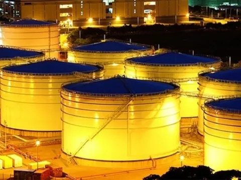 Giá xăng dầu hôm nay 18/2: Thế giới quay đầu giảm mạnh 0