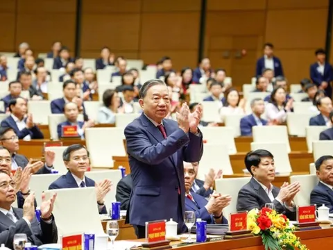 Bộ Chính trị: Phát triển kinh tế Nhà nước phải làm đến cùng 1