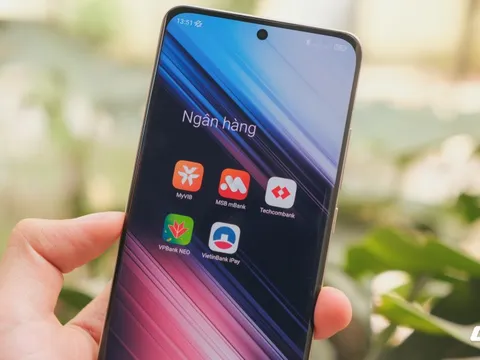 Sau ngày 1/3, điện thoại xách tay vẫn dùng app ngân hàng bình thường: Hiểu sai một chi tiết khiến nhiều người lo oan