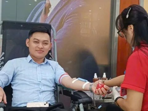 Thạc sĩ trẻ ở Cà Mau bỏ việc ngân hàng để nhập ngũ