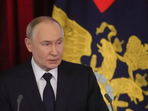 Một quốc gia BRICS sắp cạn kho dự trữ dầu thô, Nga tuyên bố: 9,5 triệu thùng dầu đang rất sẵn sàng