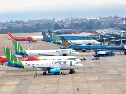 Giá nhiên liệu JetA1 tăng 3 lần, hàng không nỗ lực kiềm giá vé máy bay dịp 30/4