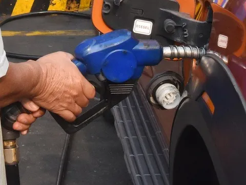 Giá xăng RON 95 vượt 29.000 đồng/lít dù đã chi mạnh Quỹ Bình ổn xăng dầu