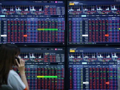 Chứng khoán hôm nay có giảm tiếp sau phiên rơi kỷ lục 115 điểm?