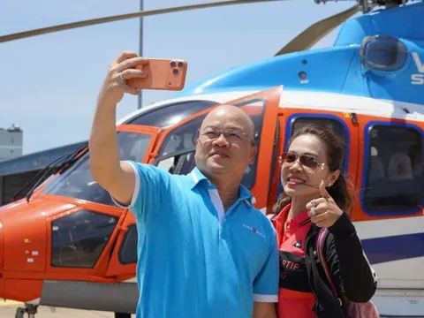 VIDEO: Du khách lần đầu tiên check-in trên tour du lịch bằng trực thăng ở TPHCM