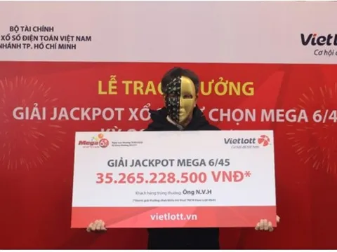 Mua vé số Vielott theo ngày sinh cháu nội, một người ở TP HCM trúng hơn 35,2 tỉ đồng