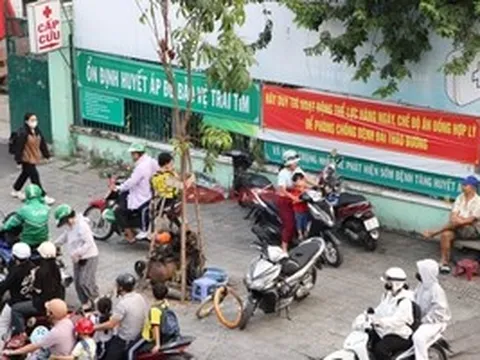 Tra cứu xe máy leo vỉa hè ở TPHCM bị phạt nguội