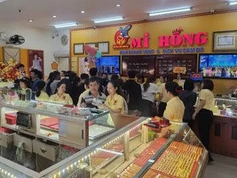 Giá vàng hôm nay 23-3: Thủng mốc 4.400 USD/ounce khi vừa mở cửa