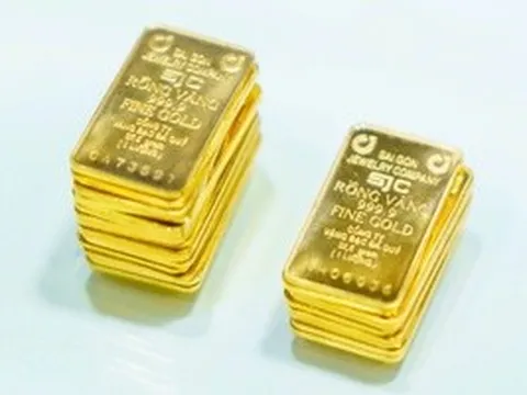 Giá vàng miếng SJC giảm 9 triệu đồng; bạc, chứng khoán cũng lao dốc