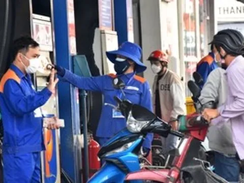 Bộ Tài chính đề xuất giảm thuế bảo vệ môi trường với xăng dầu