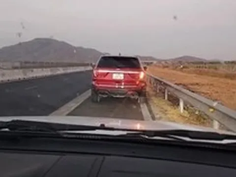 Dừng ô tô đi ngủ trên cao tốc, tài xế và chủ xe bị phạt 77 triệu đồng