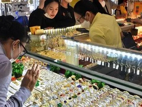 Giá vàng hôm nay, 31-3: Tiếp tục biến động