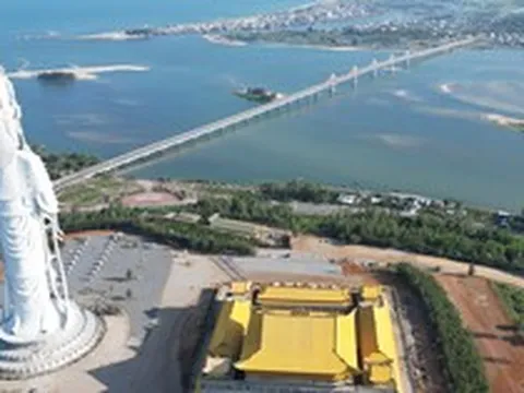 Một công trình của Việt Nam sắp hoàn thành nằm trong top cao hàng đầu toàn cầu, vượt nhiều tượng nổi tiếng của Trung Quốc