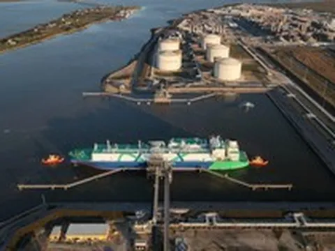 Tàu chở hơn 1 triệu tấn LNG đang chờ cập bến khắp thế giới, báo tin cực vui cho Mỹ