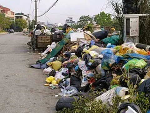 Rác thải sinh hoạt lại tràn ngập phố phường ở Thanh Hóa