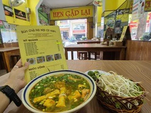 Suất ăn sáng dưới 20.000 đồng đang dần biến mất?