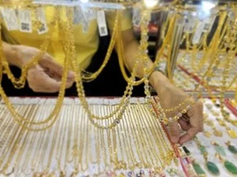 Giá vàng hôm nay 12-4: Vàng miếng SJC giảm, ngược dòng giá thế giới