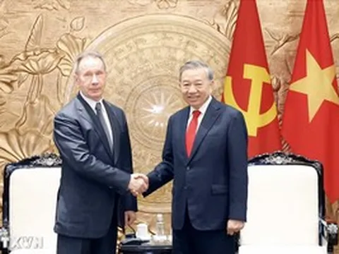 Tổng Bí thư, Chủ tịch nước Tô Lâm tiếp Giám đốc Cơ quan Vệ binh Quốc gia Nga