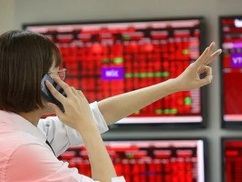 Chứng khoán 16-4: Cổ phiếu Vingroup lại "gánh" điểm số