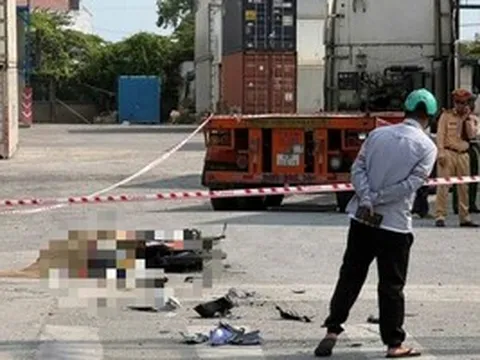 Va chạm xe đầu kéo, nam sinh viên tử vong tại chỗ