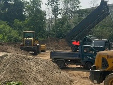 Hàng loạt bãi cát "lậu" ngang nhiên tồn tại giữa lòng TP Huế