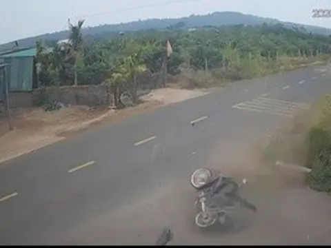 Đình chỉ công tác một thiếu tá Cảnh sát giao thông Đắk Lắk