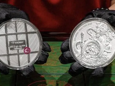 Giá bạc hôm nay 23-4: Đầu tư bạc đã hết sức hút?