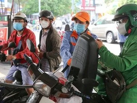 Giá xăng dầu tiếp tục giảm, dầu diesel giảm 1.159 đồng/lít