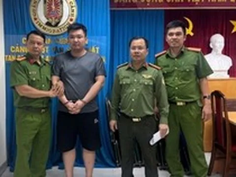 Bắt trợ lý cửa hàng Huỳnh Thanh Phú SN 1995