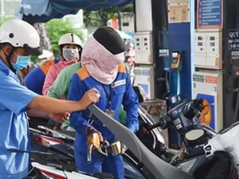 Chính phủ giảm thuế nhập khẩu xăng dầu về 0% đến hết 30-6