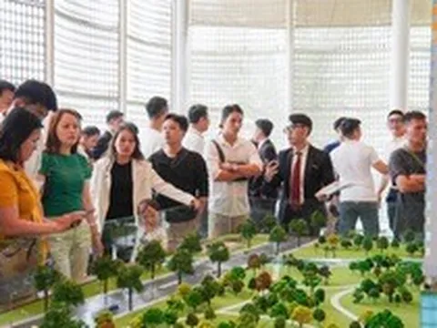 Giảm áp lực lãi vay, doanh nghiệp bất động sản kéo khách quay lại thị trường