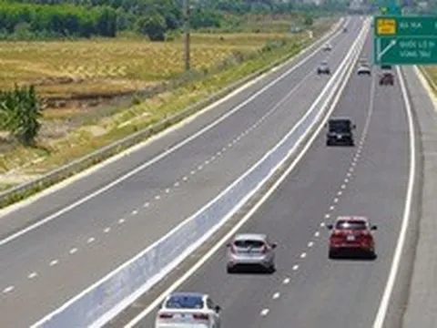 Bất ngờ lý do đường cao tốc Biên Hoà - Vũng Tàu “vắng” xe ngay trong dịp cao điểm