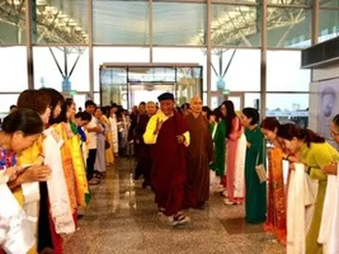 Đức Gyalwang Drukpa rời Việt Nam, kết thúc Pháp hội cầu nguyện hòa bình