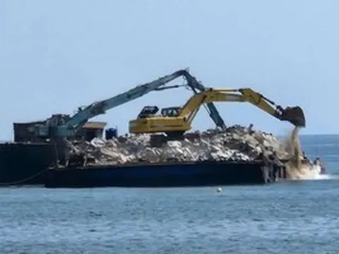 Báo cáo lãnh đạo Đà Nẵng vụ "đổ vật liệu xuống biển" tại dự án gần ngàn tỉ