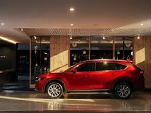 Mazda Việt Nam giới thiệu xe Mazda CX-8 2.5 Luxury giá bán 899 triệu đồng