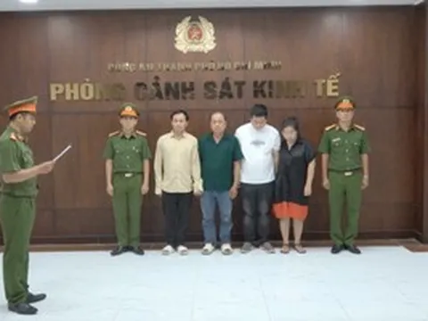Thông tin nổi bật tại TPHCM ngày 6-5: Quyết lập lại trật tự vỉa hè