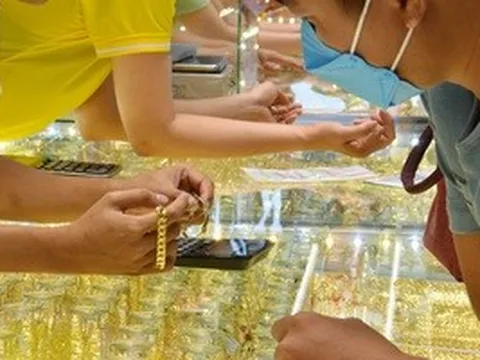 Giá vàng hôm nay 5-5: Sụt giảm rất mạnh