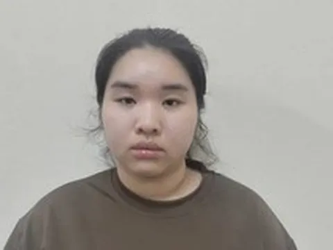 Nhân viên thử việc Nguyễn Thùy Vân SN 2003 ra đầu thú