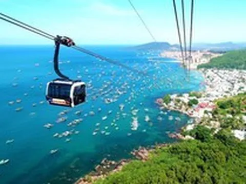 Việt Nam sở hữu một công trình giữa biển dài nhất hành tinh, vượt Trung Quốc về tầm nhìn ngoạn mục, do Sun Group làm nên kỳ tích