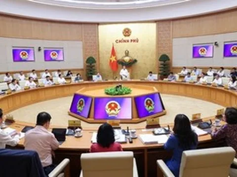 Cử người không đúng thành phần dự cuộc họp của Chính phủ, đề xuất phê bình công khai