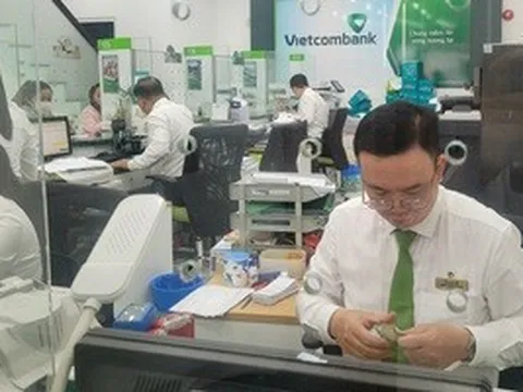 Ngân hàng gia tăng phòng thủ nợ xấu