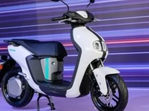 Xe máy điện giảm giá "sập sàn", có mẫu giảm đến 15 triệu đồng