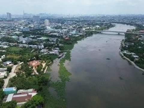 Cận cảnh tuyến đường ven sông Sài Gòn qua Bình Dương cũ trước ngày mở rộng