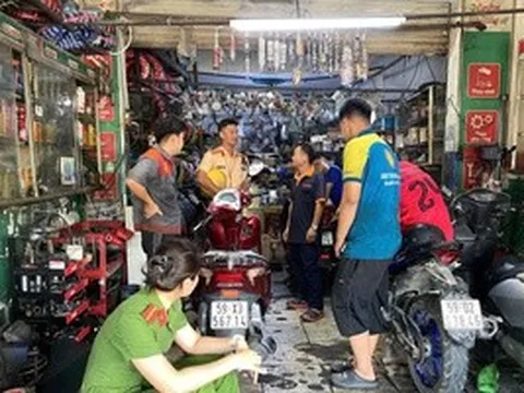 CSGT kiểm tra 3 tiệm sửa xe ở Thủ Đức, yêu cầu không độ xe