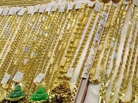 Tối 22-5, giá vàng và bạc đột ngột giảm mạnh