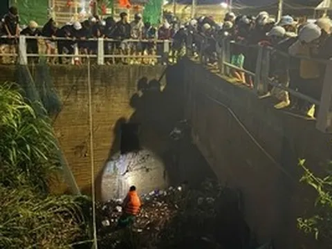 Lâm Đồng: 60 người tìm kiếm bé gái bị nước lũ cuốn trôi