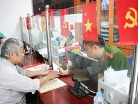 'Siêu phường' gần 100.000 dân sau sáp nhập: Công an cơ sở tiếp dân tới 22h