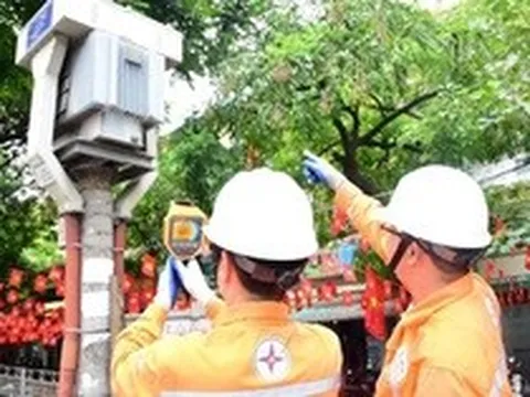 Nhiều nơi ở Hà Nội mất điện giữa nắng nóng đỉnh điểm, EVN nói gì?